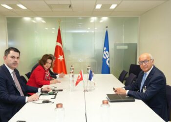 Bakan Kurum, Fransa’da