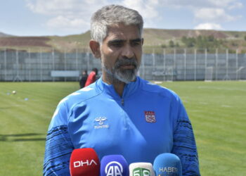 İsmet Taşdemir: Belirsizlik uzun sürerse, bizim durmamızın anlamı kalmıyor