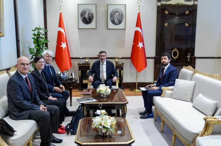 Cumhurbaşkanı Yardımcısı Yılmaz, İsviçre Büyükelçisi Scheurer'i kabul etti