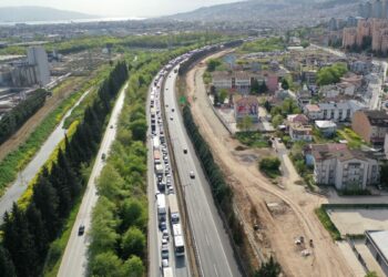 TEM’de 6 TIR zincirleme kazaya karıştı; Ankara yönünde ulaşım aksadı