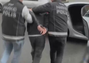 Sancaktepe'de sanal medyadan uyuşturucu paylaşımı yapan şüpheli yakalandı