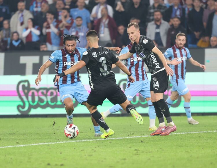 Trabzonspor ile Corendon Alanyaspor 23’üncü randevuda