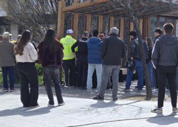 'Yolda yürüyen kadının fotoğrafını çekti' iddiası; çevredekiler tarafından darbedildi