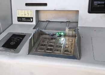 ATM'lere zarar verdiler