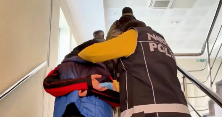 Van'da 240 kilo uyuşturucu ele geçirildi; 5 gözaltı