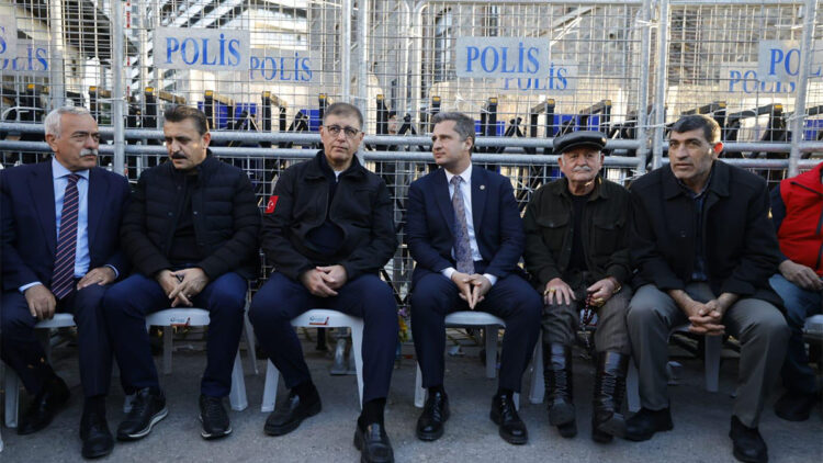 Cemil Tugay Meslek Fabrikası direnişine devam ediyor; Bugün saat 18.00’de büyük miting var