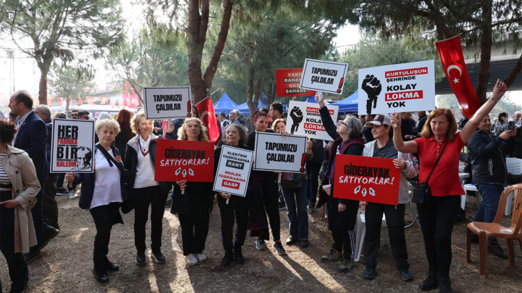Bu kapının arkasında Meslek Fabrikası çalışanlarının eğitim tutkusu var