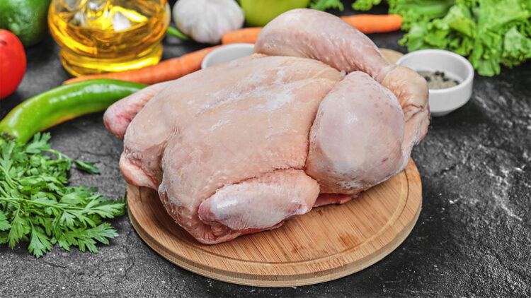 Aylık yumurta, tavuk eti ve içme sütü üretimi azaldı