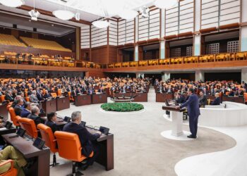 TBMM'de okullarda yaşanan saldırılarla ilgili komisyon kurulmasına karar verildi