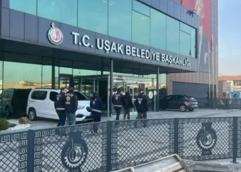 Uşak Belediyesi'ne 2'nci dalga operasyon: 29 kişi adliyeye sevk edildi