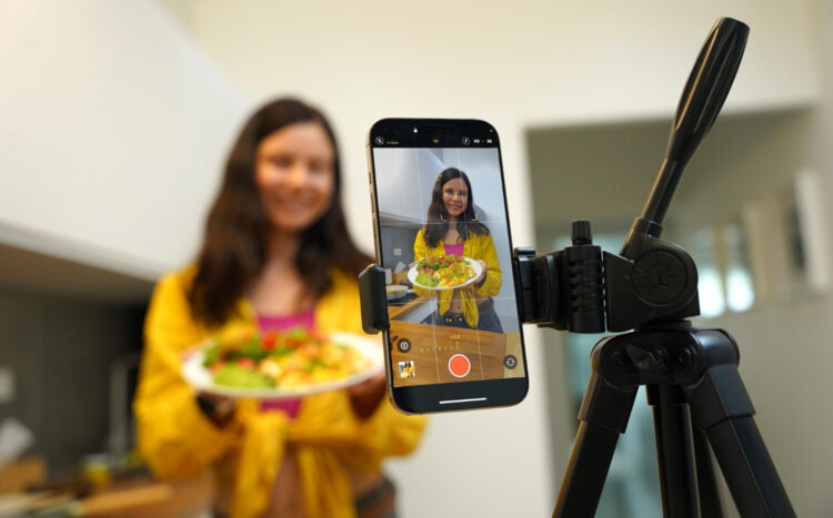 Instagram keşfete nasıl düşülür? 2026 algoritmasının öne çıkardığı kritik detaylar