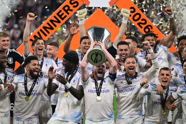 UEFA Avrupa Ligi final maçında Freiburg ile Aston Villa takımları, Tüpraş Stadı’nda karşılaştı. Alman temsilcisi Freiburg'u 3-0 mağlup eden Aston Villa oyuncuları kupa sevinci yaşadı.
( Serhat Çağdaş - Anadolu Ajansı )