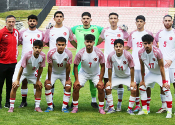 Aliağa FK'lı Semih Ayriç Dünya şampiyonluğu yaşadı