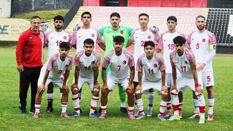 Aliağa FK'lı Semih Ayriç Dünya şampiyonluğu yaşadı