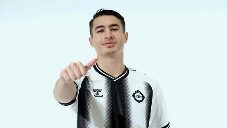 Altay'da Yunus Efe yolcu