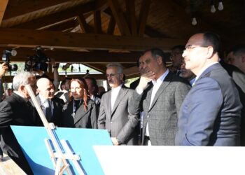 Ulaştırma ve Altyapı Bakanı Abdulkadir Uraloğlu, Silifke-Mut-Sertavul yolunda yürütülen çalışmaları inceledi, açıklama yaptı. Fotoğraf: Ankara, (DHA)