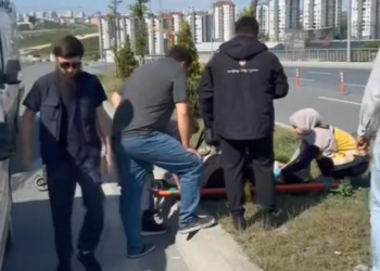 Başakşehir'de hafif ticari aracın çarptığı kadın yaralandı