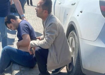 Başakşehir'den aracından inerken silahlı saldırıya uğradı