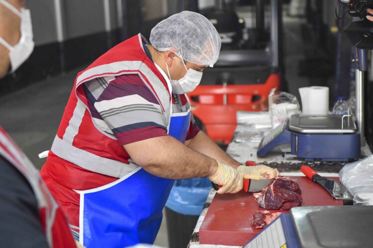 Kurban payları bu bayram da ihtiyaç sahipleriyle buluşuyor