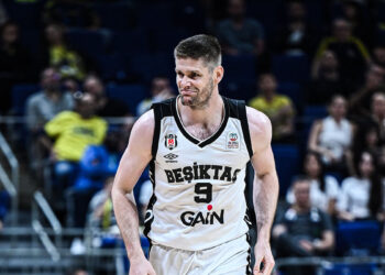 Play-offlara böyle güzel bir galibiyetle başladığımız için mutluyuz