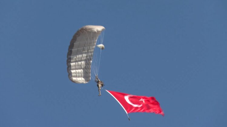 Milli Savunma Bakanlığı (MSB), Efes-2026 Tatbikatı kapsamındaki bayrak atlayışı faaliyetinden görüntü paylaştı. Fotoğraf: Ankara, (DHA)