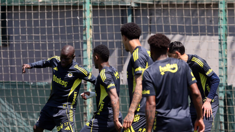 Fenerbahçe, TÜMOSAN Konyaspor maçının hazırlıklarına devam etti