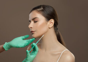 Jawline dolgusu nedir? Çene hattını belirginleştiren estetik uygulama yüz hatlarını nasıl değiştiriyor?