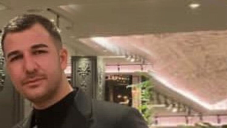 Kamyonet ile çarpışan motosikletin sürücüsü öldü
