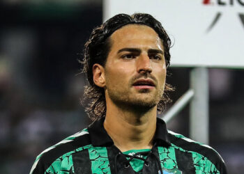 Kocaelispor'da Ahmet Sağat'ın sözleşmesi feshedildi