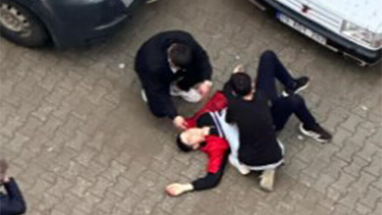 Kuzenini tabancayla ağır yaraladı