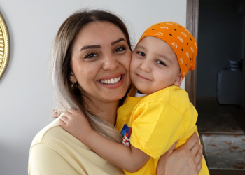 Kanseri yenen Batu’ya moral ziyareti