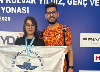 Muğlalı yüzücü Devrim Defne Bilge Türkiye Şampiyonu oldu