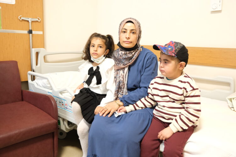 AFSÜ sağlık alanındaki uzmanlaşmış yapısı, ileri teknolojiye sahip tedavi altyapısı ve multidisipliner yaklaşımıyla özellikle çocuk hematoloji-onkoloji alanında dikkat çeken merkezlerden biri haline geldi. Fotoğraf: Ankara, (DHA)