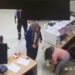 Nefes borusuna şeker kaçan Mina'yı, hemşire Heimlich manevrasıyla kurtardı