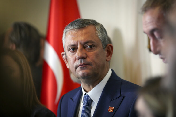 Özgür Özel Liderliğinde CHP bayramlaşma programı açıklandı