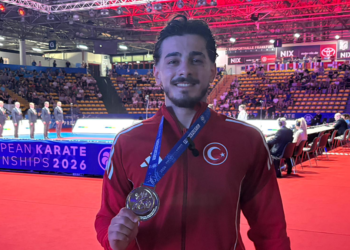 Ömer Faruk Yürür, Avrupa Karate Şampiyonası'nda altın madalya kazandı
