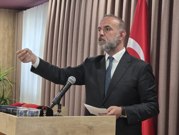 Alper Yeğin’den ‘anıt’ açıklaması; Sökülmesi talimatını ben verdim