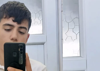 Serinlemek için girdiği şelalede boğuldu