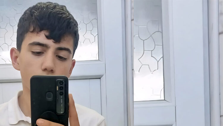Serinlemek için girdiği şelalede boğuldu