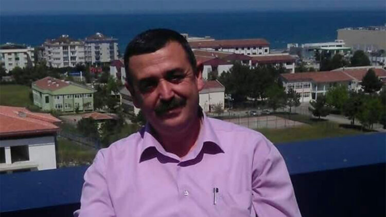 Tartıştığı babasını tabancayla öldürdü
