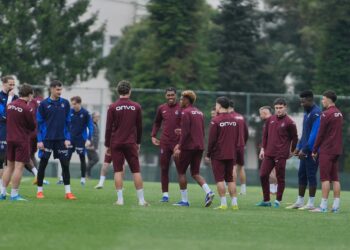 TRABZONSPOR, Ziraat Türkiye Kupası Final maçında yarın karşılaşacağı Tümosan Konyaspor maçının hazırlıklarını tamamladıktan sonra Antalya’ya gitti. Fotoğraf: Trabzon,(DHA)