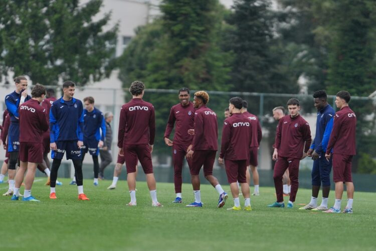 TRABZONSPOR, Ziraat Türkiye Kupası Final maçında yarın karşılaşacağı Tümosan Konyaspor maçının hazırlıklarını tamamladıktan sonra Antalya’ya gitti. Fotoğraf: Trabzon,(DHA)