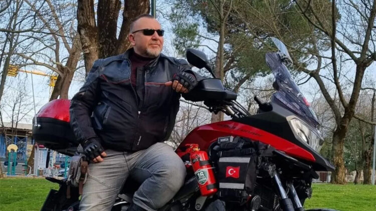 Tünelde otomobille çarpışan motosikletin sürücüsü öldü, oğlu yaralandı