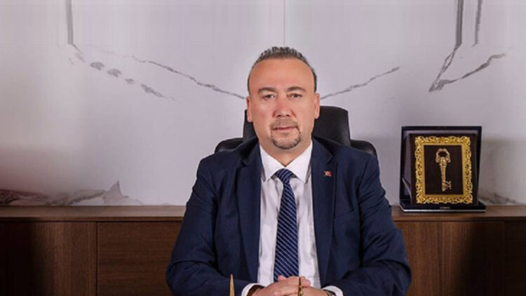 Özkan Yalım, CHP'den ihraç edildi