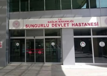 Yurtta kalan 77 öğrenci, gıda zehirlenmesi şüphesiyle hastanede tedaviye alındı