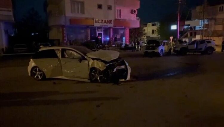 Adana'da zincirleme kaza: 1 ölü, 4 yaralı