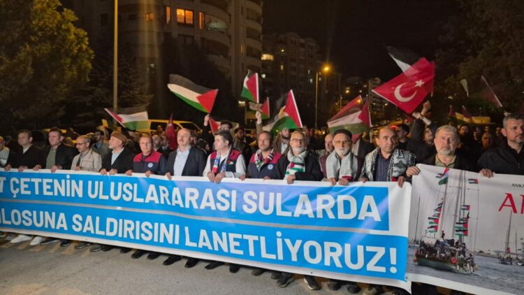 ABD Büyükelçiliği önünde, İsrail'in Sumud Filosu’na yönelik müdahalesi protesto edildi