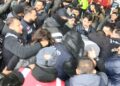 Mecidiyeköy'de izinsiz gösteriye polis müdahale etti; gözaltılar var