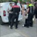 Kaçan motosiklet sürücüsü, kazadan sonra polise sarılıp ağladı