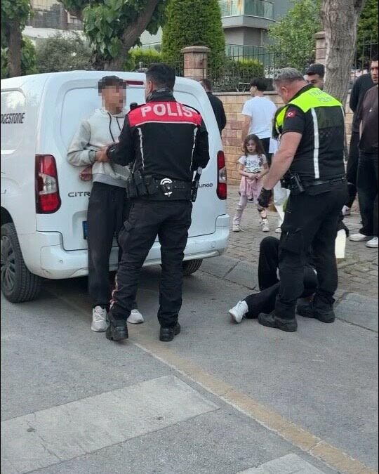 Kaçan motosiklet sürücüsü, kazadan sonra polise sarılıp ağladı